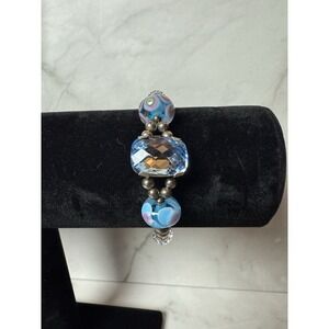 handmade beaded‎ bracelet blue gem like bead and blue glass beads